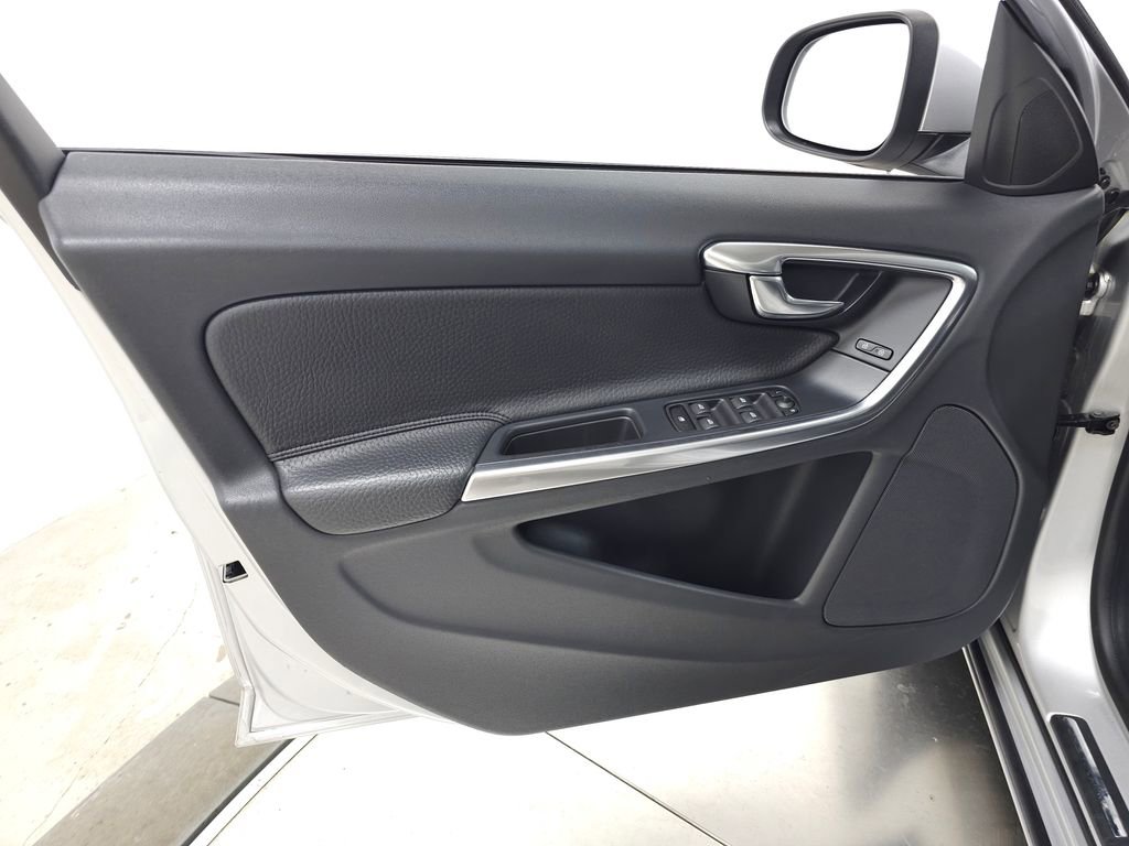 Used 2014 Volvo S60 T5 FWD image 13