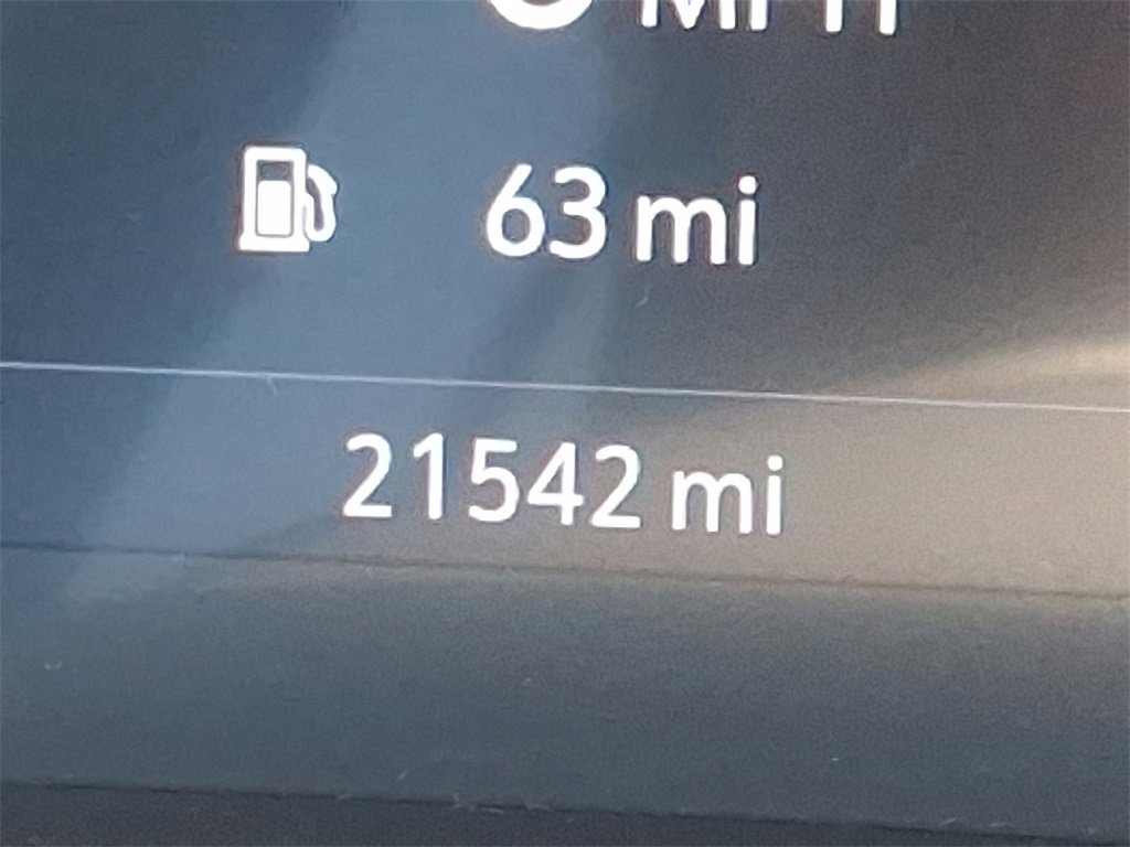 Used 2022 Buick Encore GX Select w/ Sport Touring Package image 5