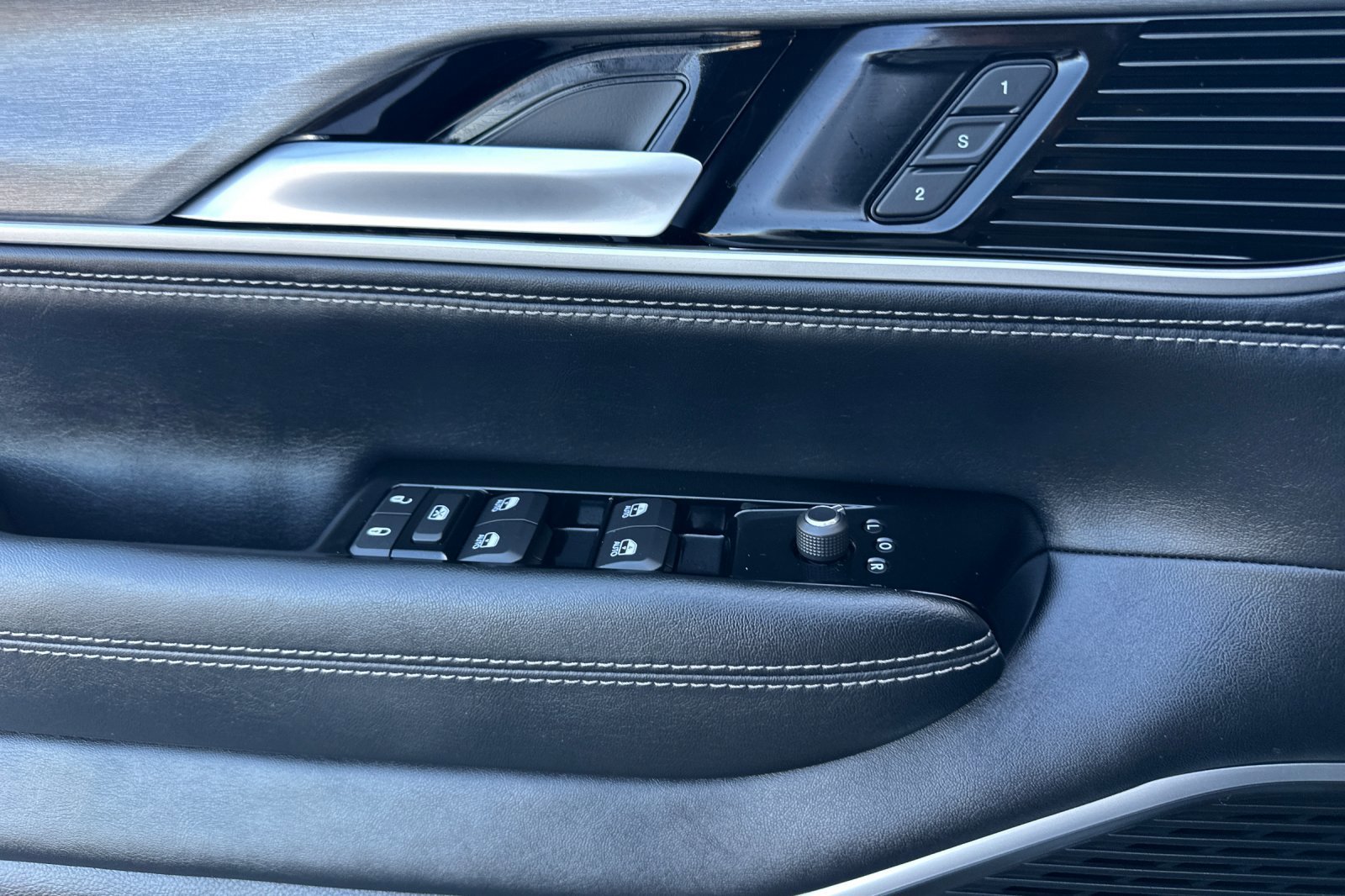 New 2025 Jeep Wagoneer Series II image 11