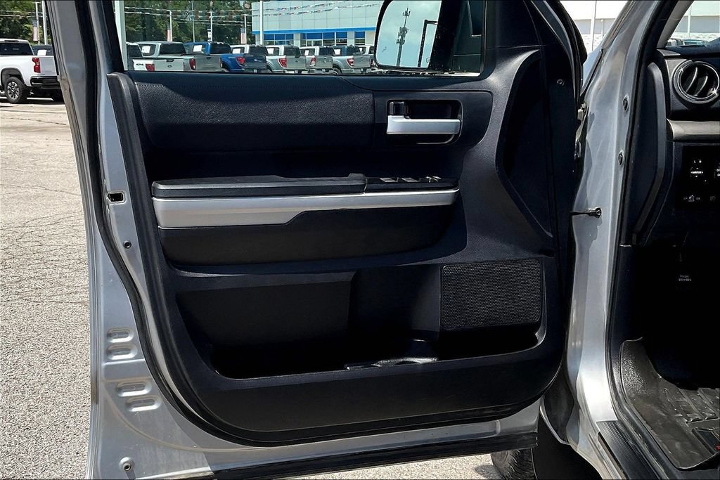 Used 2021 Toyota Tundra SR5 w/ Convenience Package AWD/4WD image 19