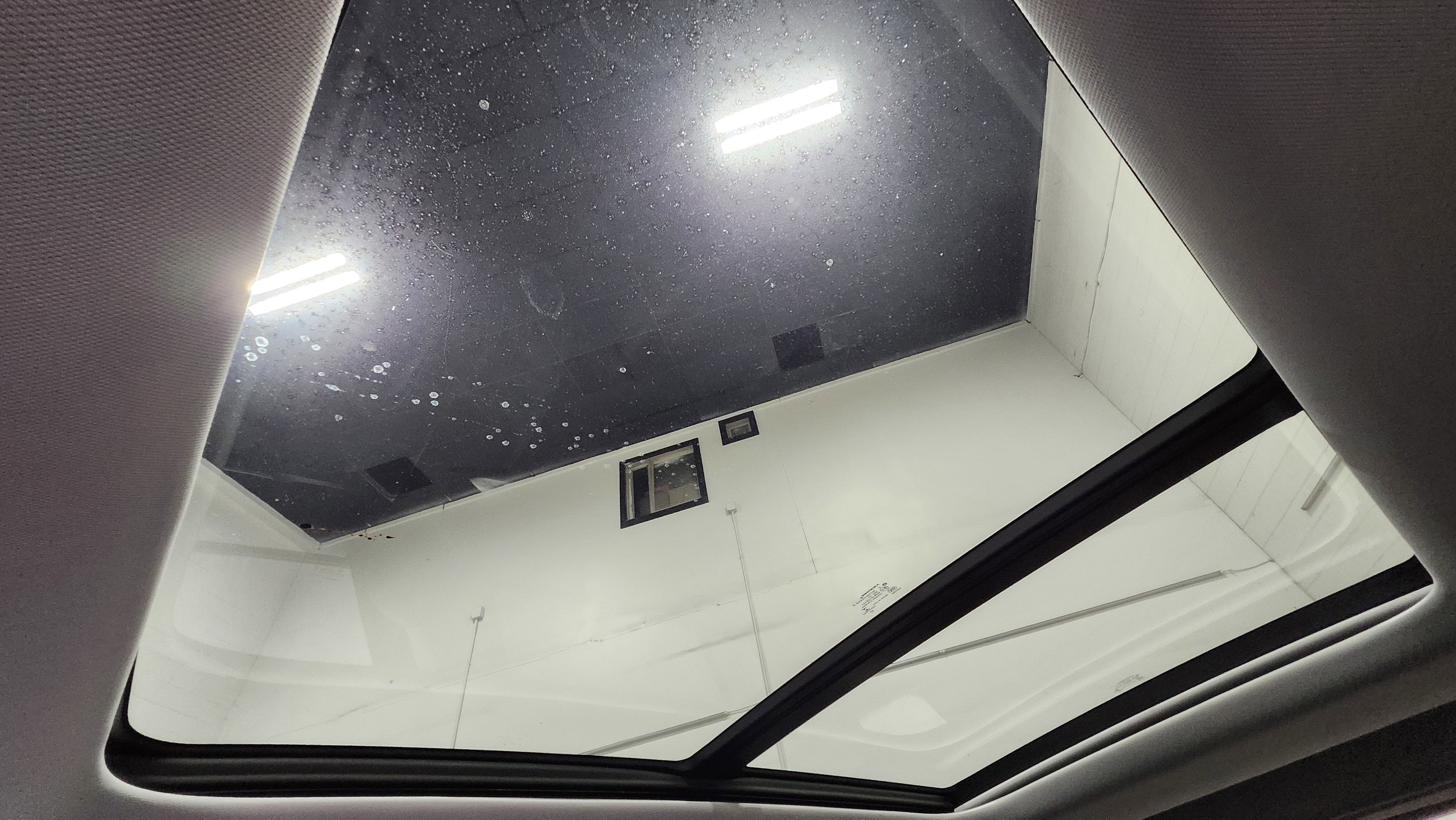 Used 2023 Jeep Grand Cherokee 4WD 4xe image 2