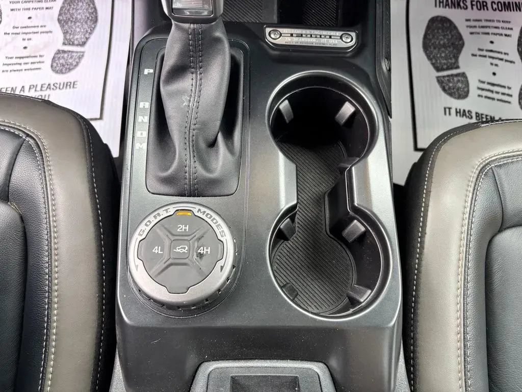 Used 2025 Ford Bronco Outer Banks AWD/4WD image 20