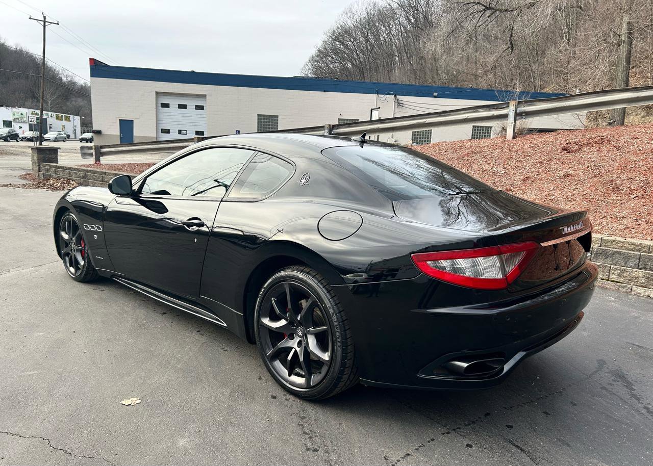 Used 2014 Maserati GranTurismo Sport image 3
