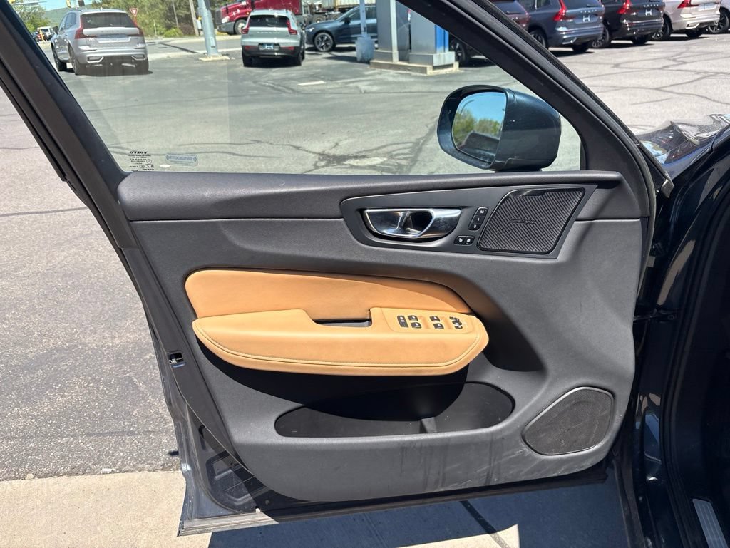 Certified 2023 Volvo XC60 B6 Ultimate AWD/4WD image 16