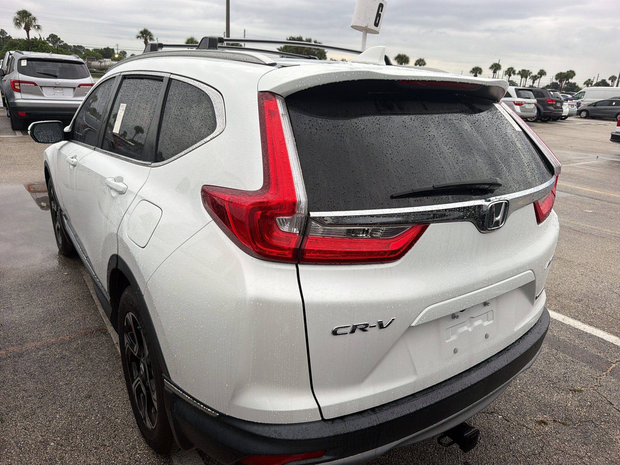 Used 2019 Honda CR-V Touring image 4
