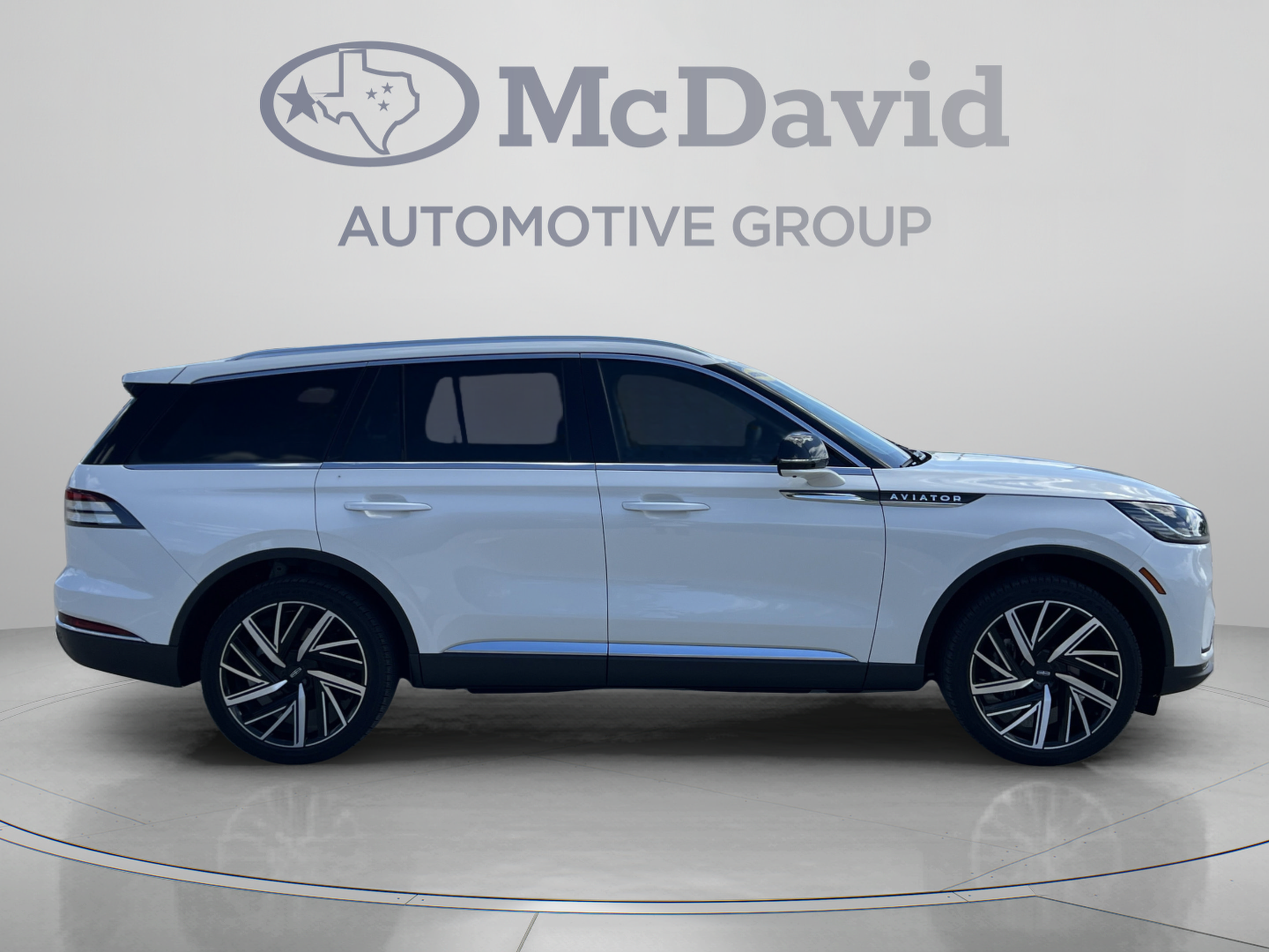 New 2025 Lincoln Aviator Reserve w/ Equipment Group 201A AWD/4WD image 8