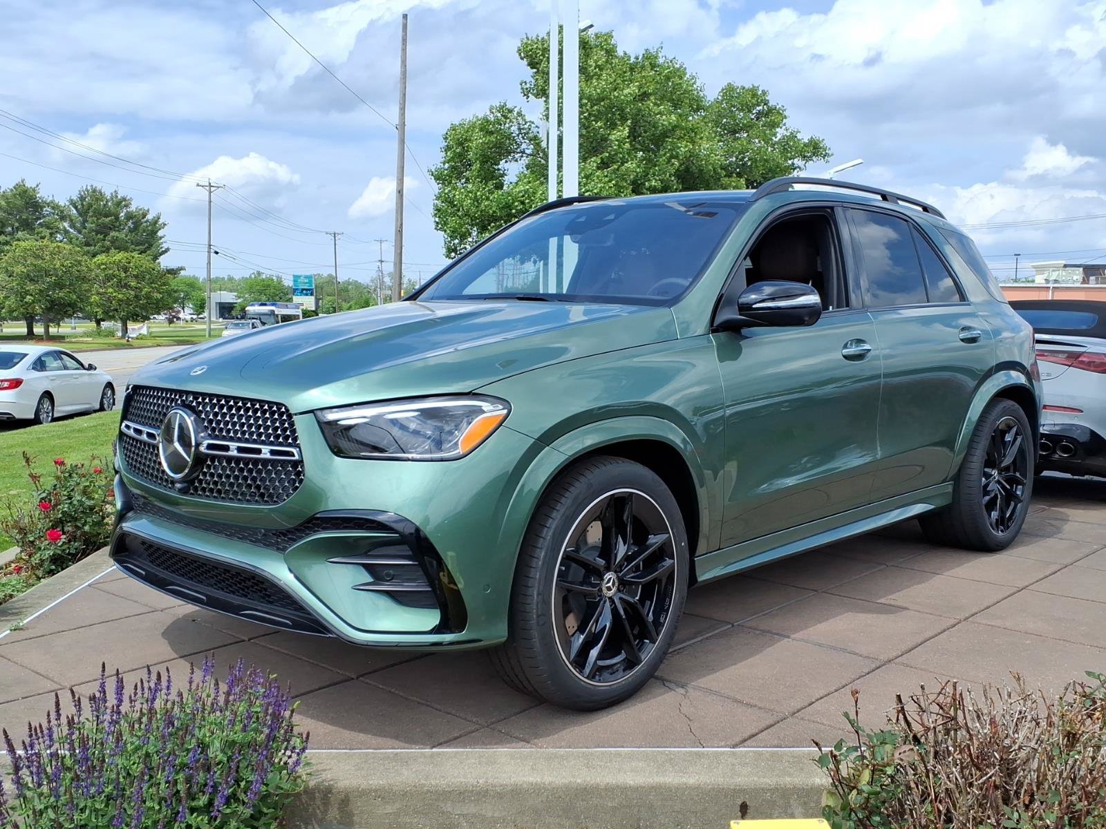 New 2026 Mercedes-Benz GLE 450 4MATIC image 3