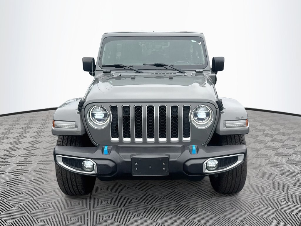 Used 2022 Jeep Wrangler Unlimited Sahara AWD/4WD image 2