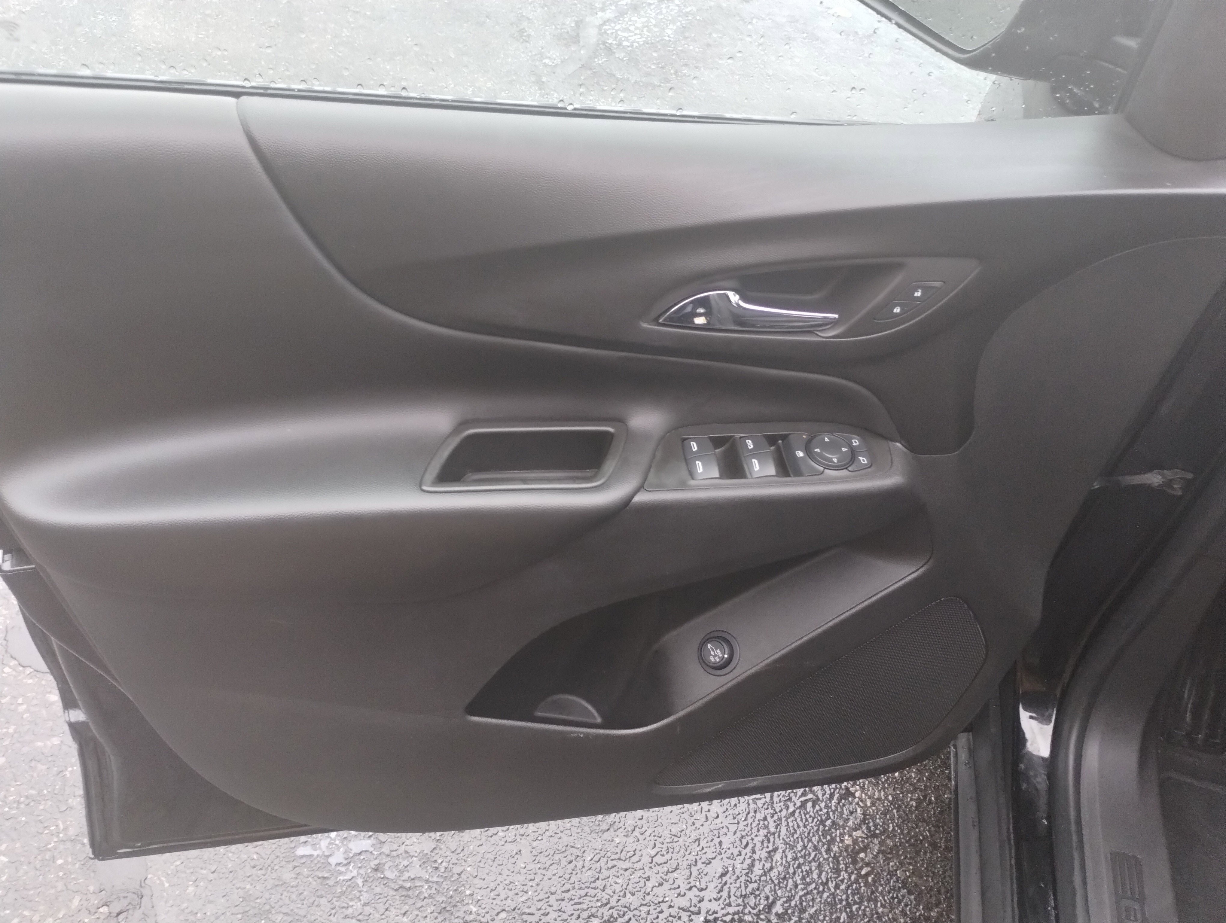 Used 2022 Chevrolet Equinox LT image 10