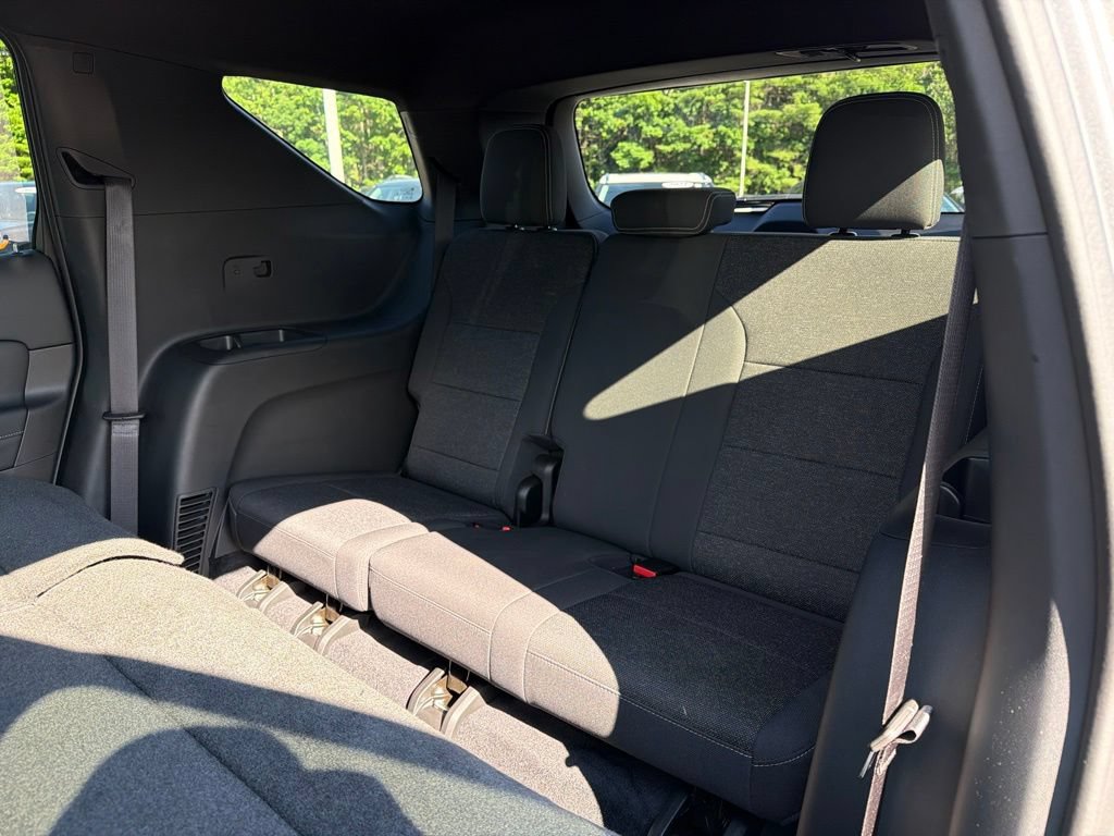 Used 2024 Chevrolet Traverse LS w/ LPO, Floor Liner Package AWD/4WD image 30