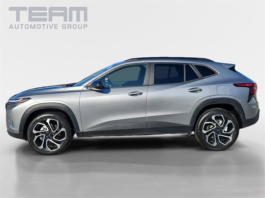 Used 2024 Chevrolet Trax RS w/ Sunroof Package image 4