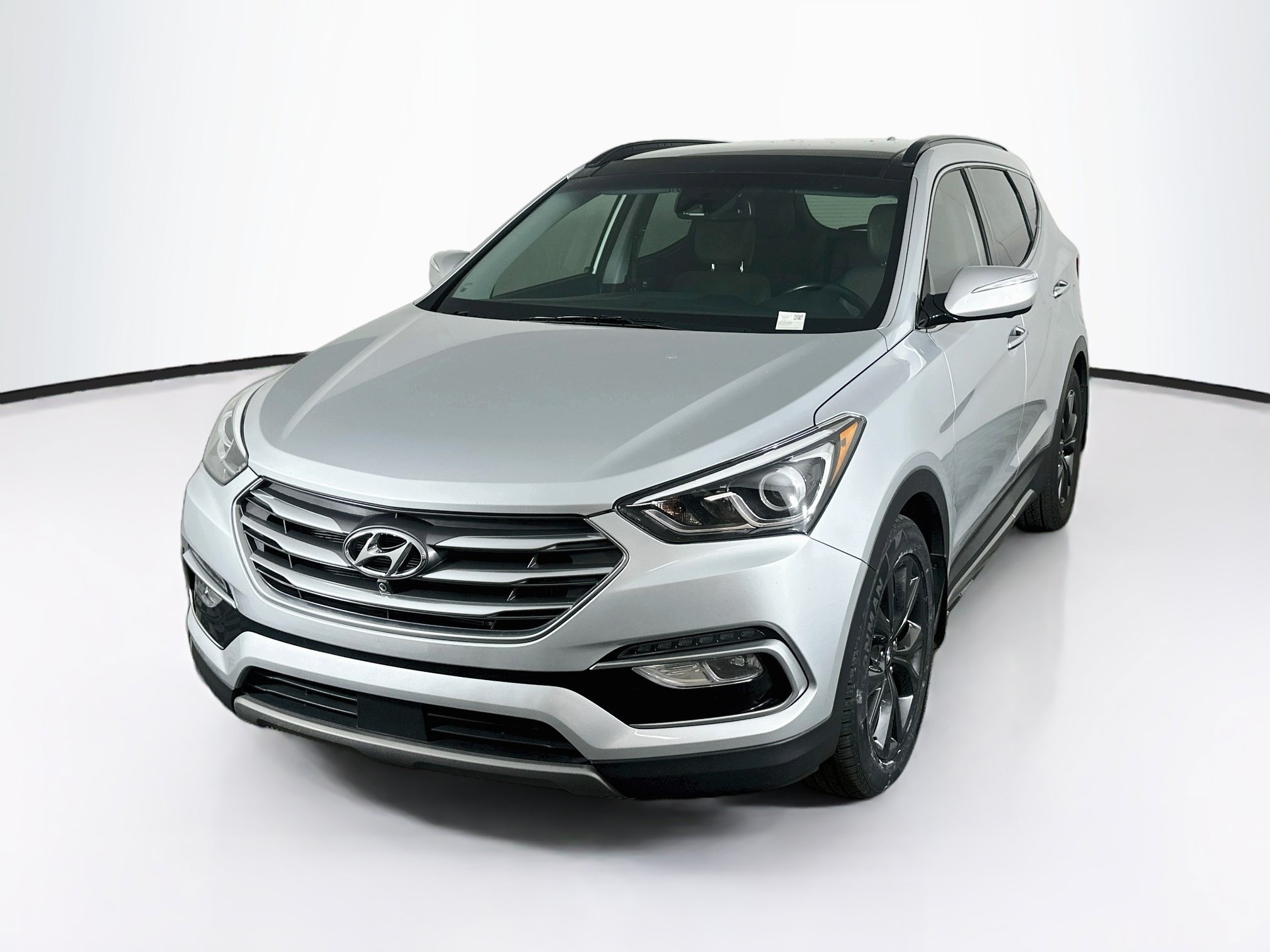 Used 2018 Hyundai Santa Fe Sport w/ 2.0T Ultimate Tech Package 05 FWD image 3