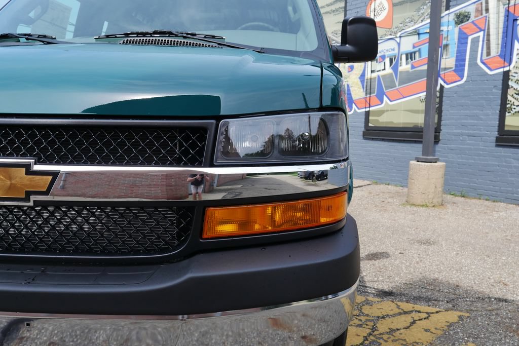 New 2026 Chevrolet Express 3500 w/ Driver Convenience Package RWD image 3