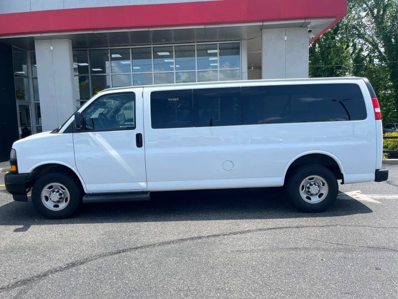 Used 2022 Chevrolet Express 3500 LS image 5