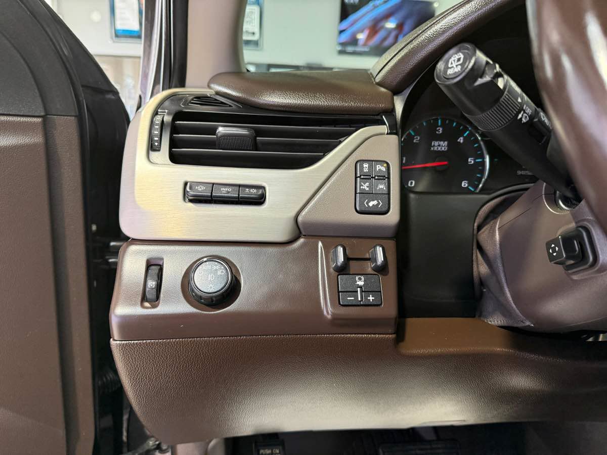 Used 2019 GMC Yukon Denali w/ Open Road Package RWD image 23