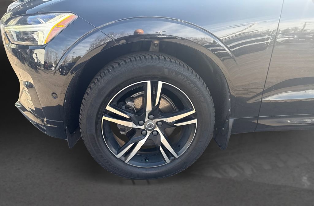 Used 2018 Volvo XC60 T5 R-Design w/ Convenience Package image 12