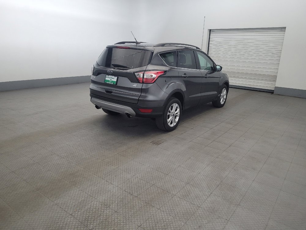 Used 2017 Ford Escape SE w/ Equipment Group 201A AWD/4WD image 9