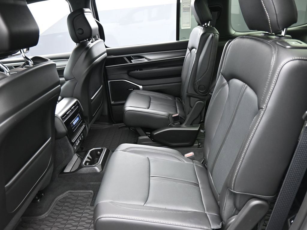 New 2026 Jeep Grand Wagoneer 4WD image 14