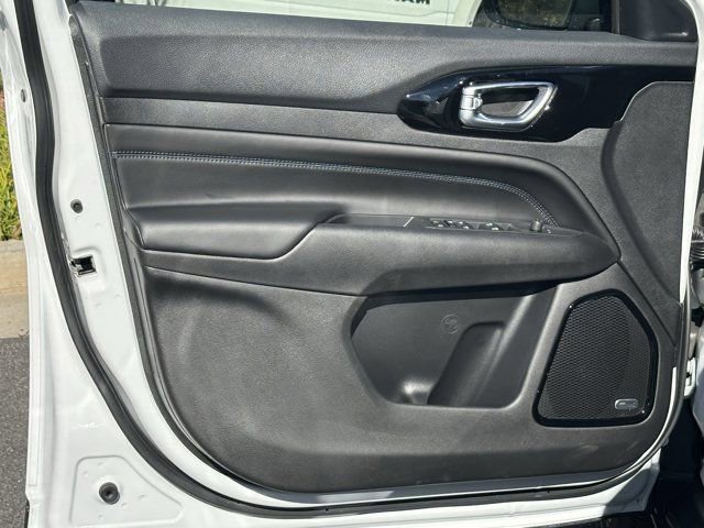 New 2026 Jeep Compass Limited image 10