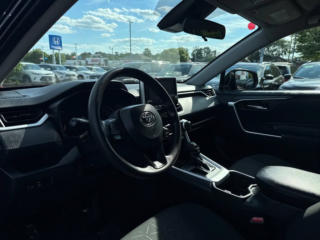 Used 2024 Toyota RAV4 XLE FWD image 14