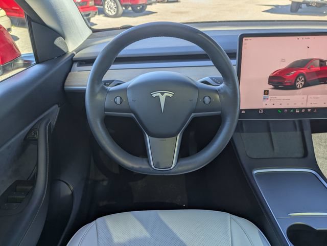 Used 2022 Tesla Model Y Long Range AWD/4WD image 32