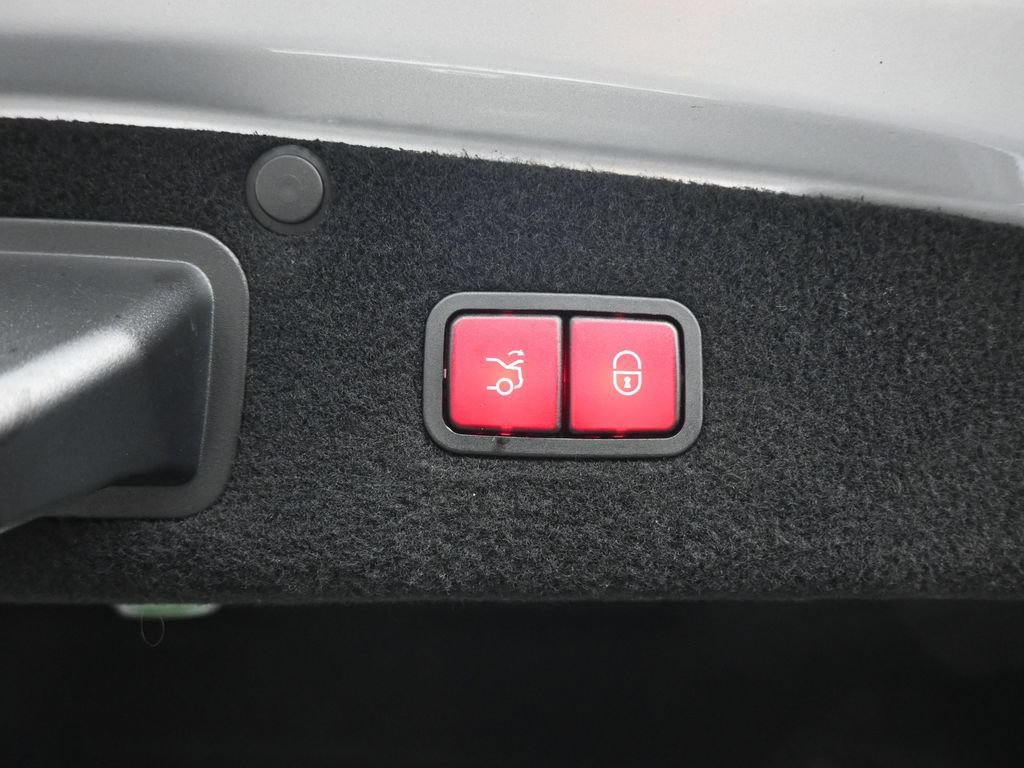 Used 2016 Mercedes-Benz S 550 4MATIC Sedan image 50