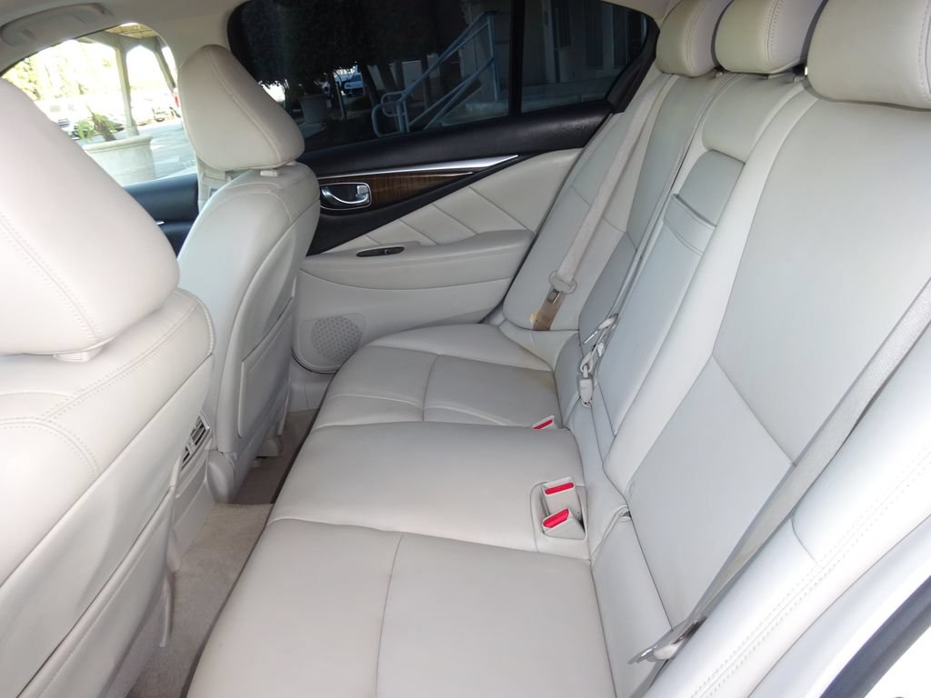 Used 2018 INFINITI Q50 Luxe w/ Essential Package (3.0T Luxe) RWD image 20