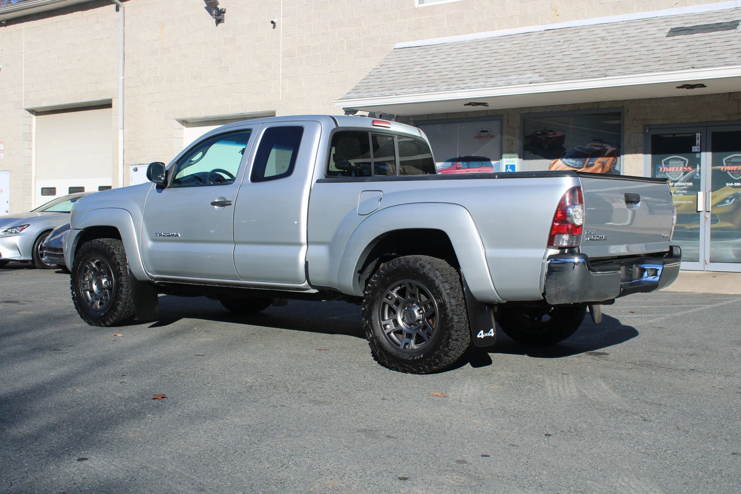 Used 2011 Toyota Tacoma 4x4 Access Cab w/ SR5 Pkg #2 image 5