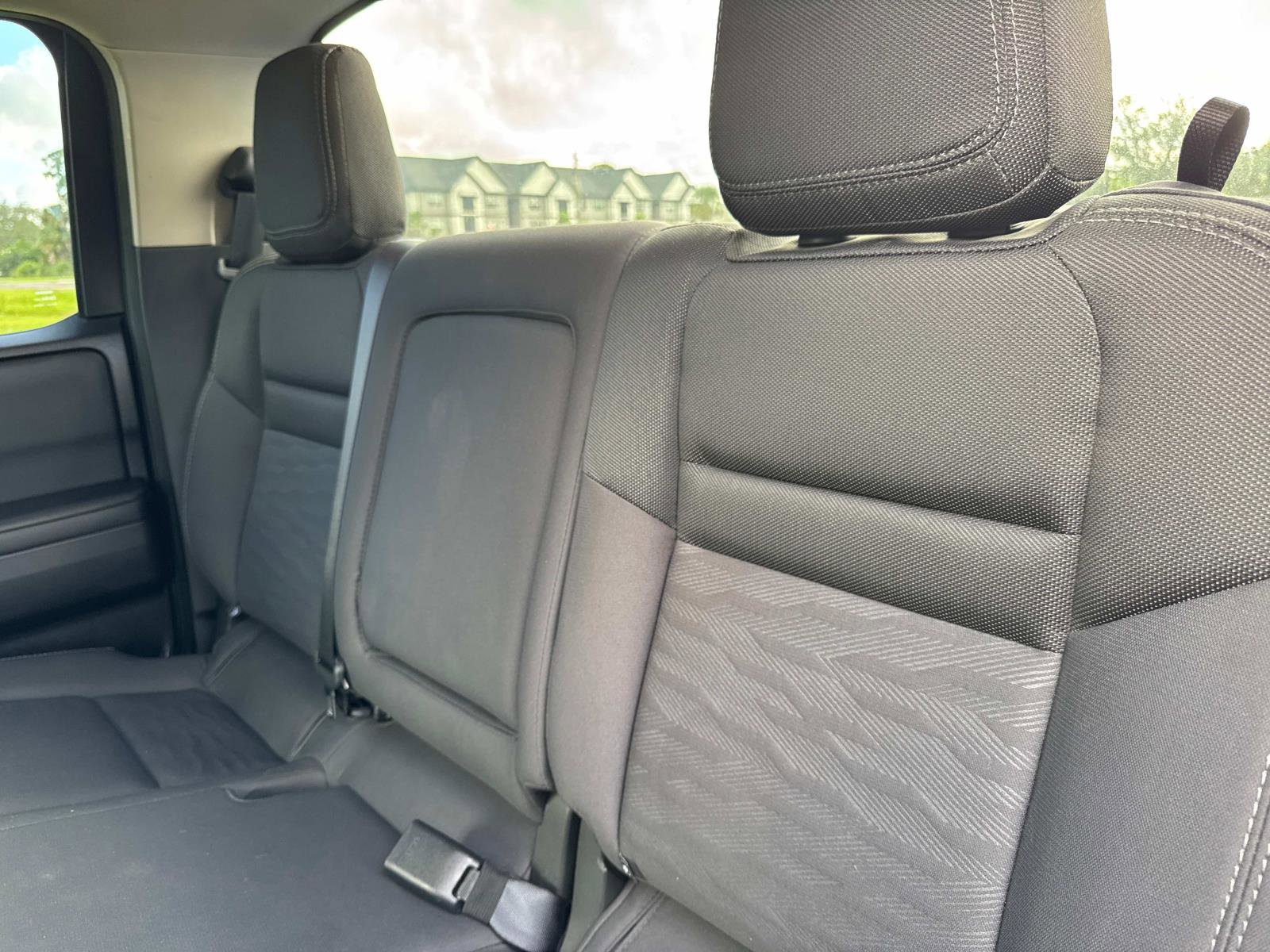 Used 2024 Nissan Frontier SV w/ Technology Package image 13