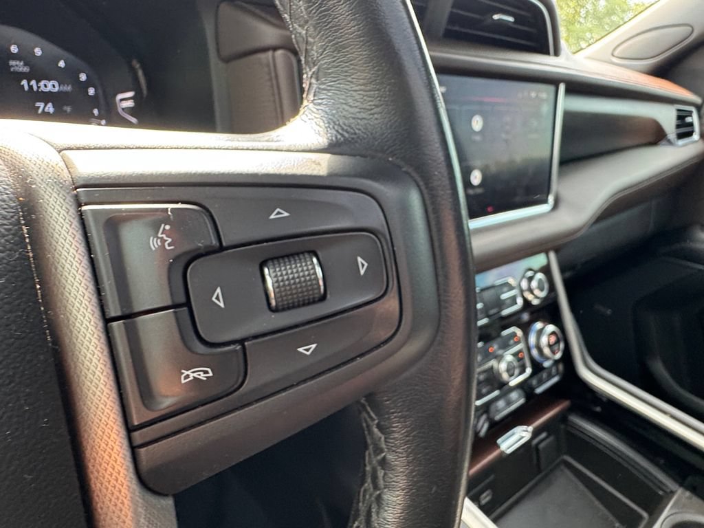 Used 2022 GMC Yukon XL Denali AWD/4WD image 32