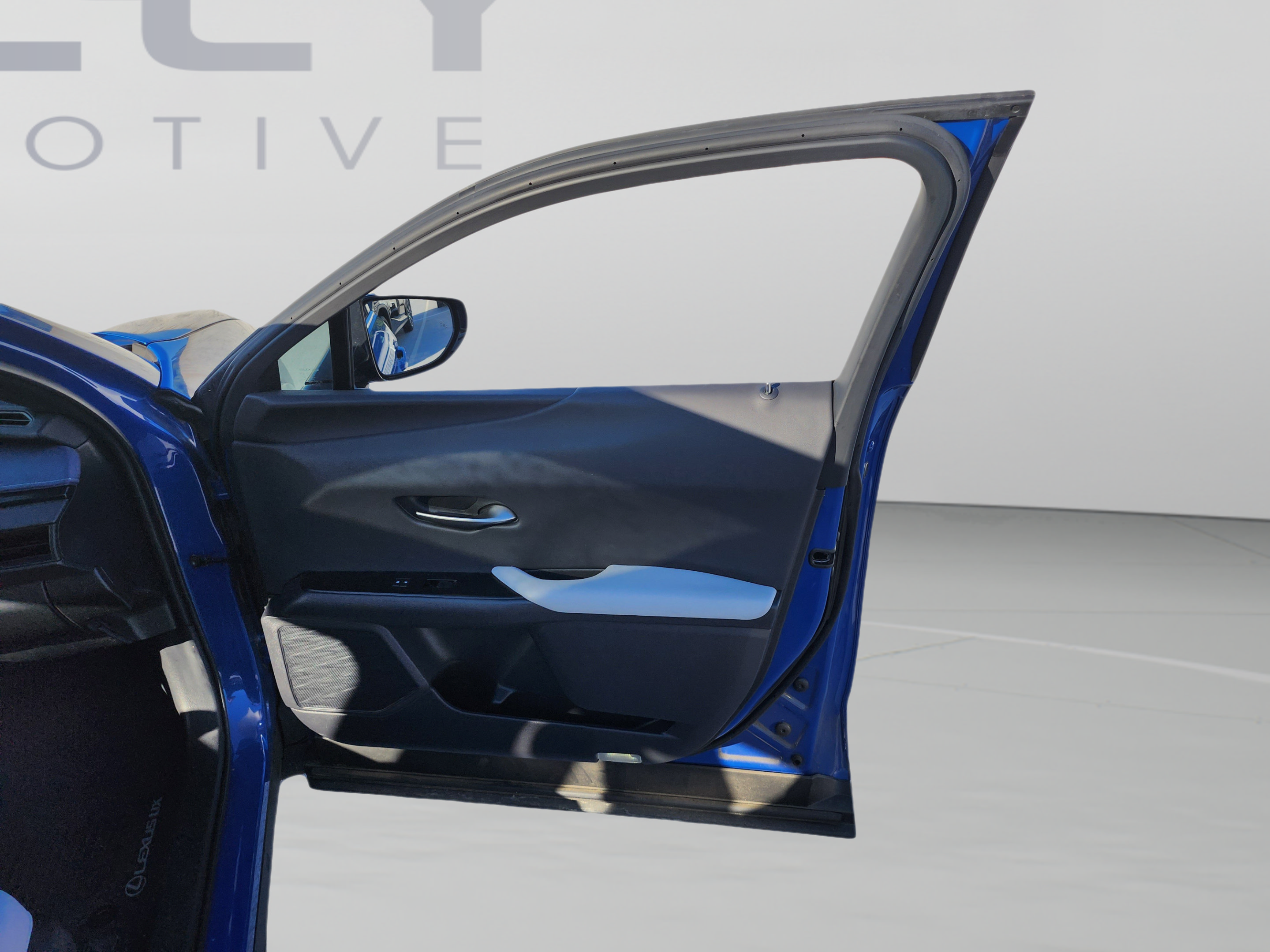 Certified 2022 Lexus UX 200 w/ Premium Package FWD image 28