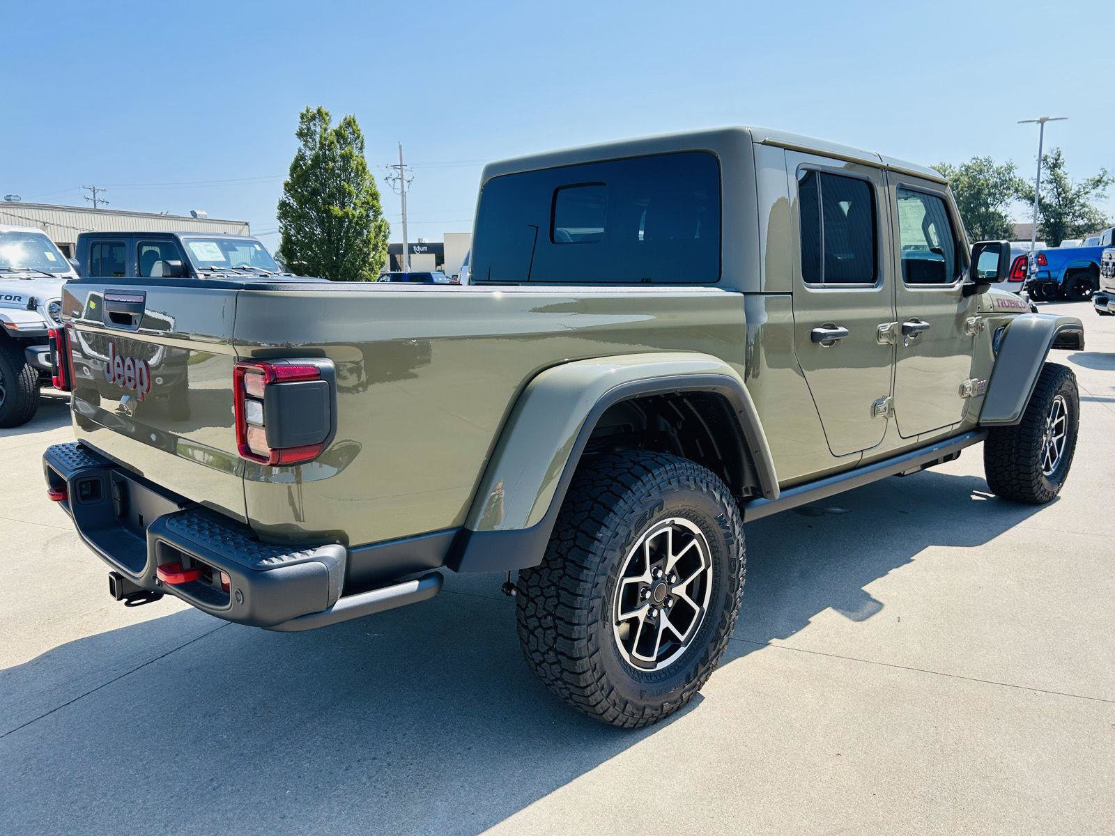 New 2026 Jeep Gladiator Rubicon AWD/4WD image 40