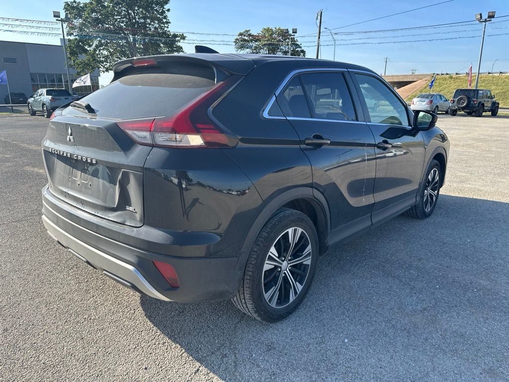 Used 2022 Mitsubishi Eclipse Cross FWD image 4