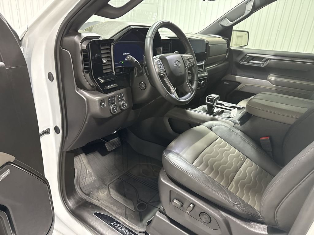 Used 2024 Chevrolet Silverado 1500 ZR2 w/ Technology Package image 10