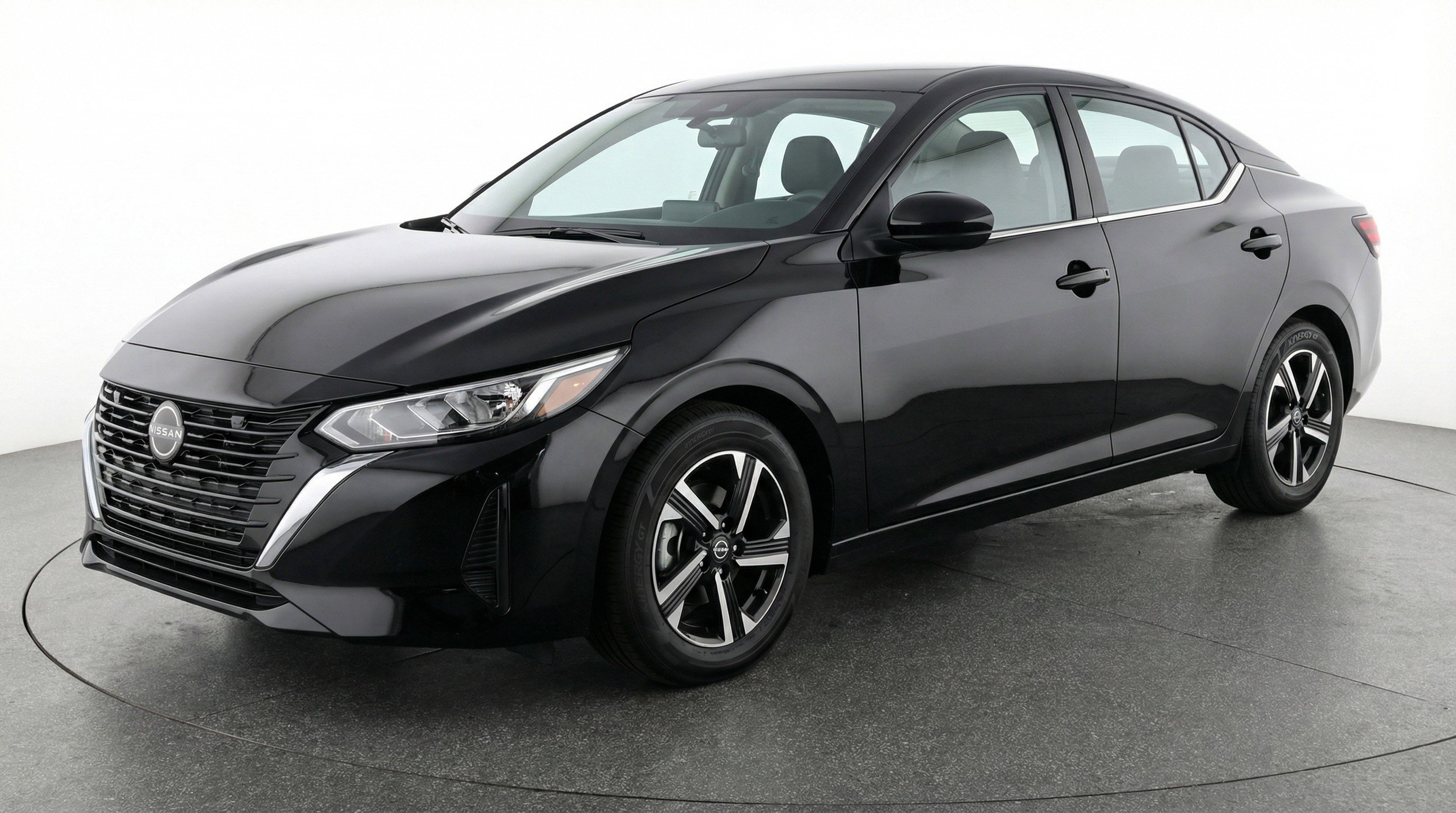 Used 2025 Nissan Sentra SV image 3