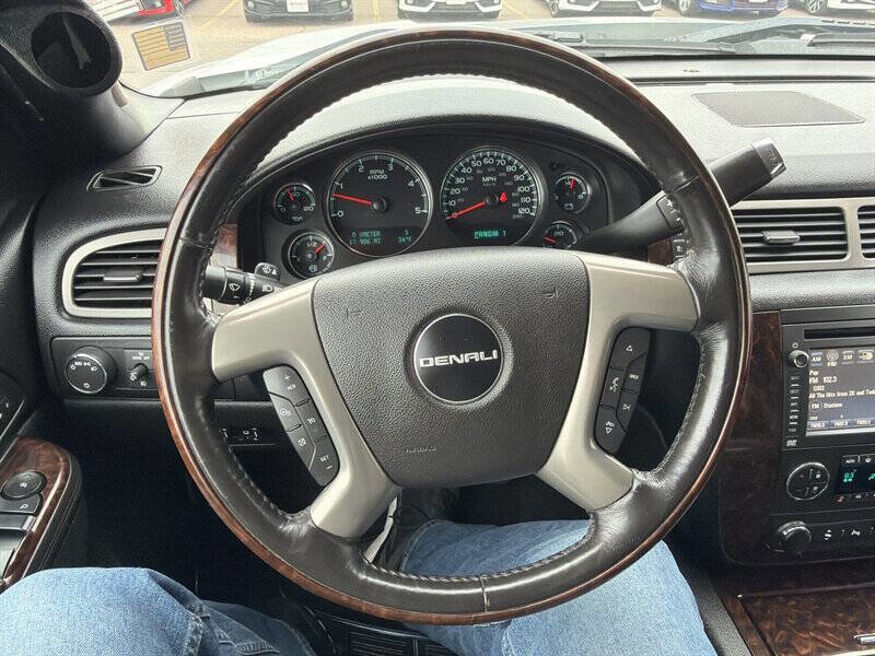 Used 2013 GMC Sierra 3500 Denali image 28