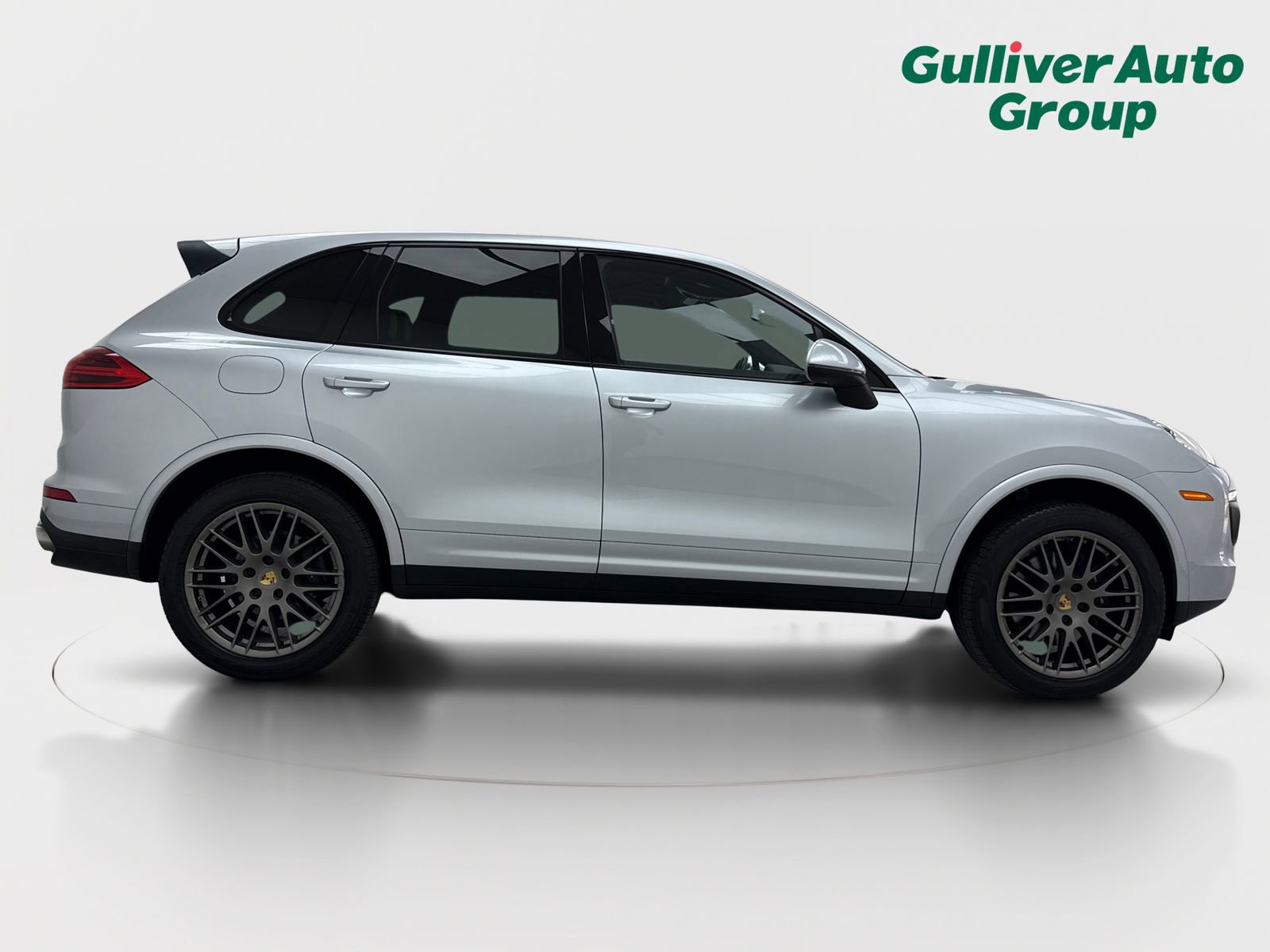 Used 2017 Porsche Cayenne Platinum Edition w/ Premium Package (PJV) AWD/4WD image 10
