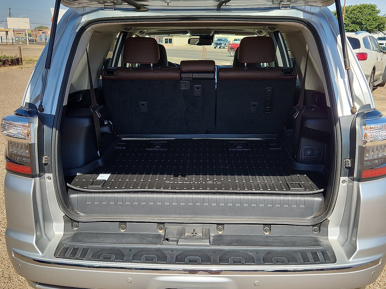 Used 2023 Toyota 4Runner Limited AWD/4WD image 9