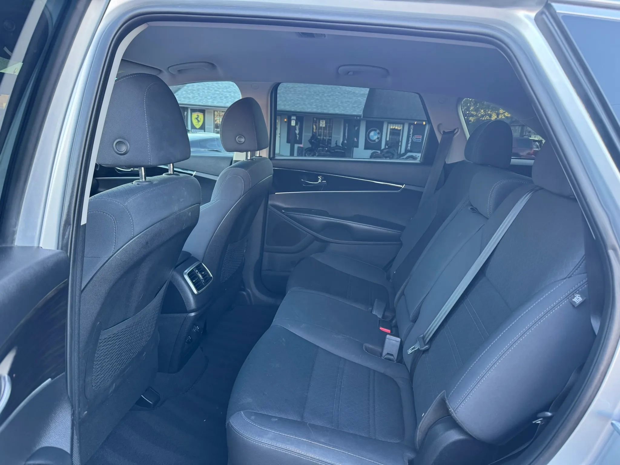 Used 2019 Kia Sorento LX image 22