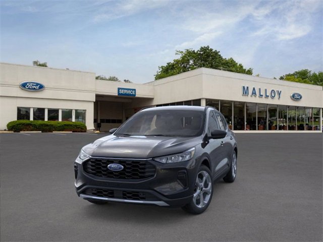 Used 2025 Ford Escape ST-Line w/ Cold Weather Package image 2