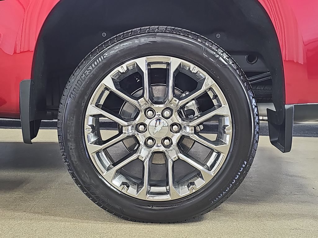 Used 2026 Chevrolet Silverado 1500 High Country AWD/4WD image 39