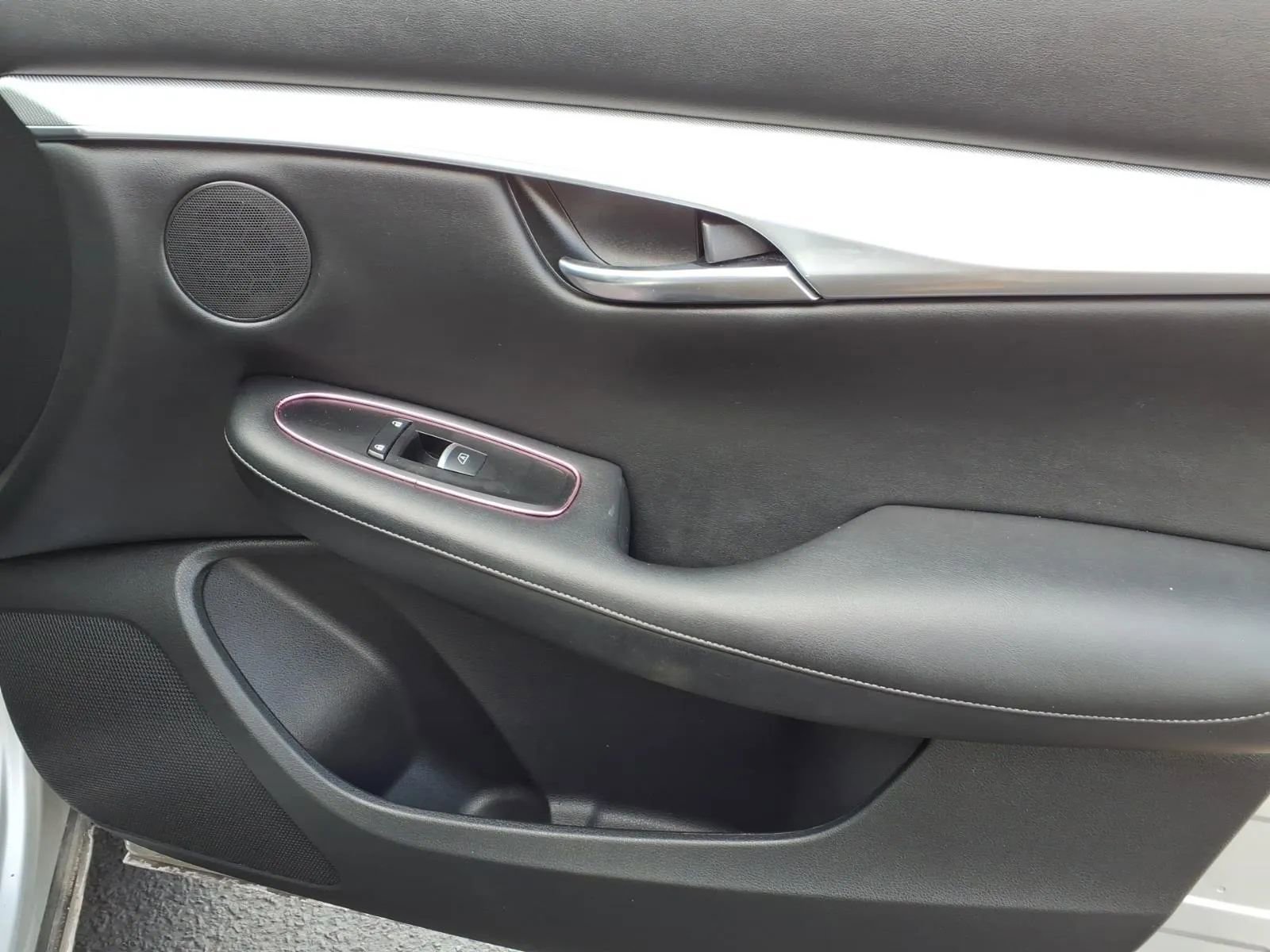 Used 2020 INFINITI QX50 Luxe w/ Navigation Package image 11