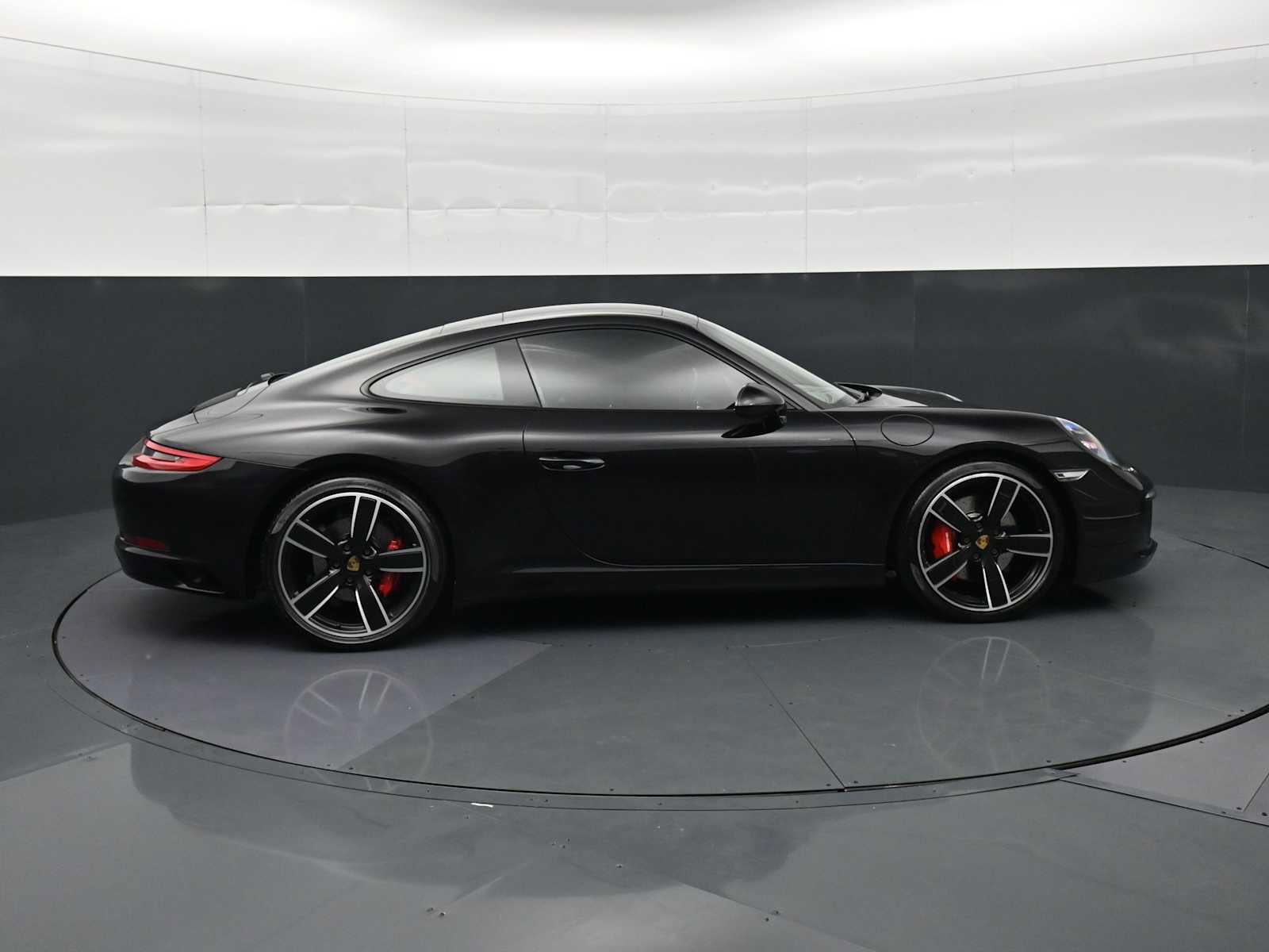 Certified 2018 Porsche 911 Carrera S RWD image 25