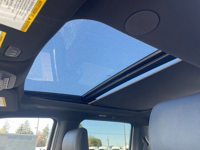 New 2026 Ford F250 Platinum w/ FX4 Off-Road Package image 37