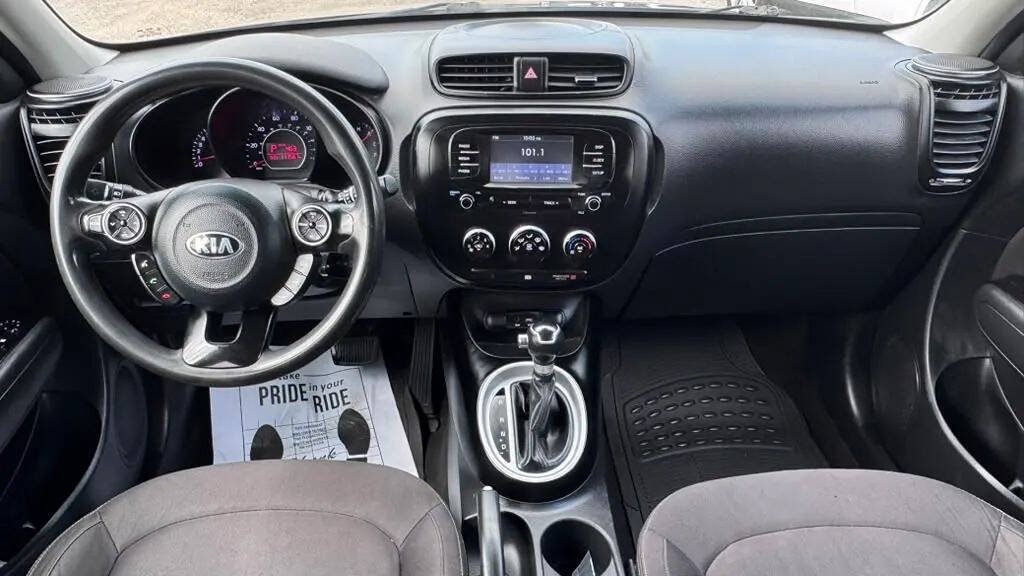 Used 2017 Kia Soul w/ Convenience Package FWD image 16