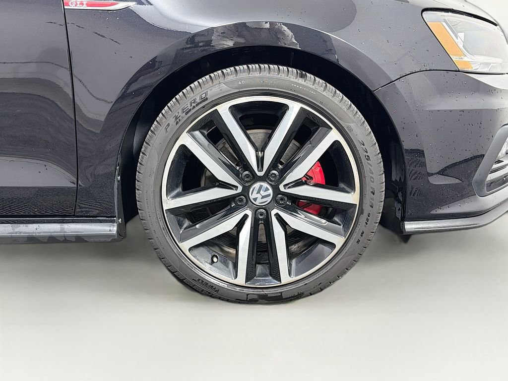 Used 2018 Volkswagen Jetta GLI FWD image 33