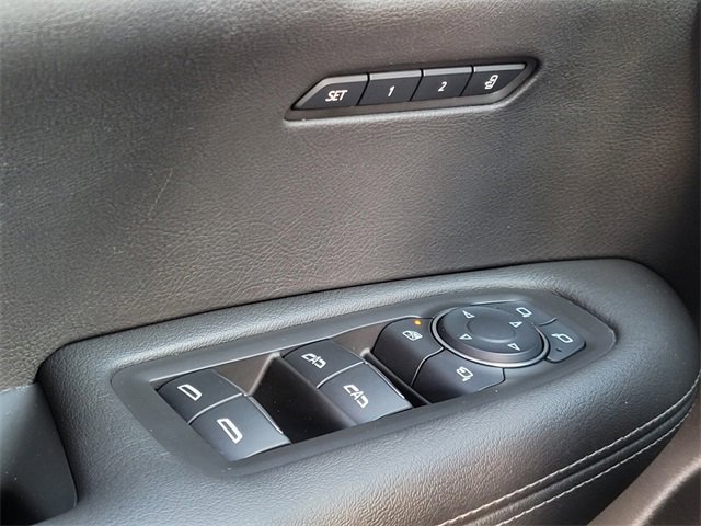 Used 2023 Cadillac XT6 Premium Luxury image 34