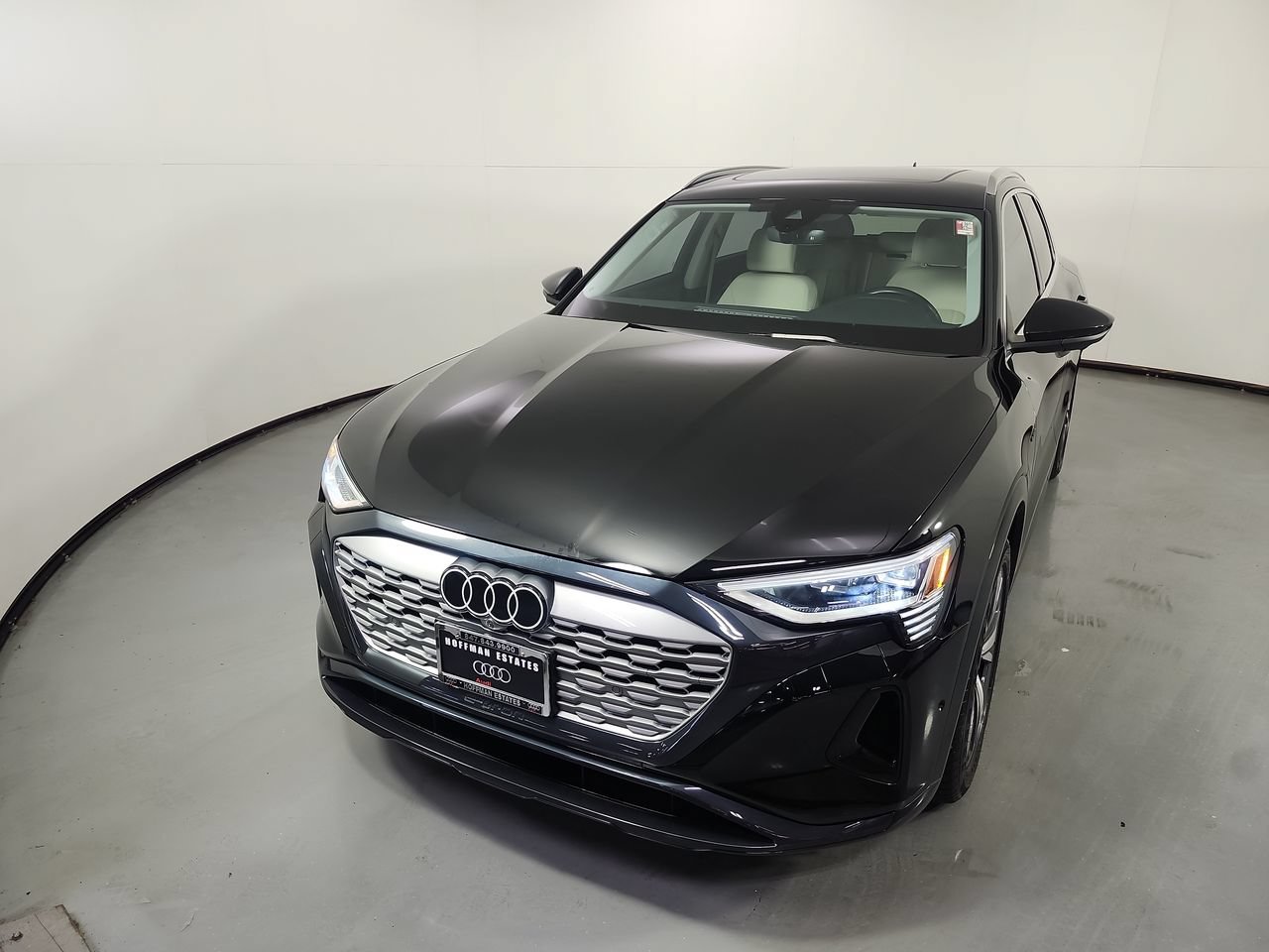Used 2024 Audi Q8 e-tron Premium Plus AWD/4WD image 30