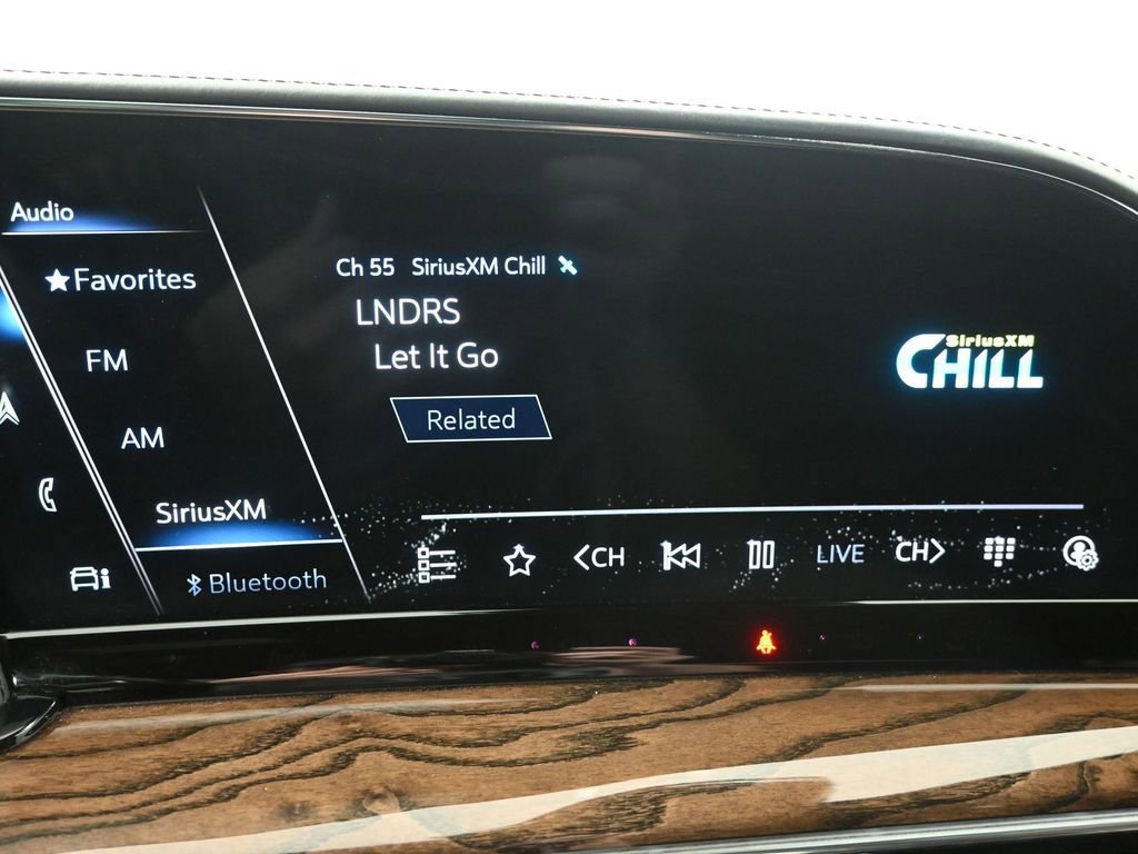 Used 2021 Cadillac Escalade Premium Luxury Platinum image 21