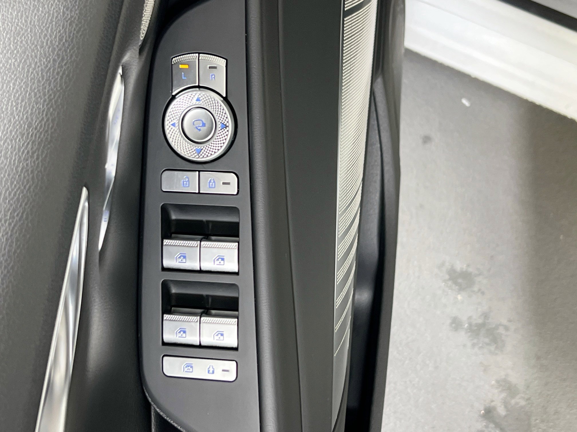 Used 2024 Genesis G80 3.5T Sport image 18